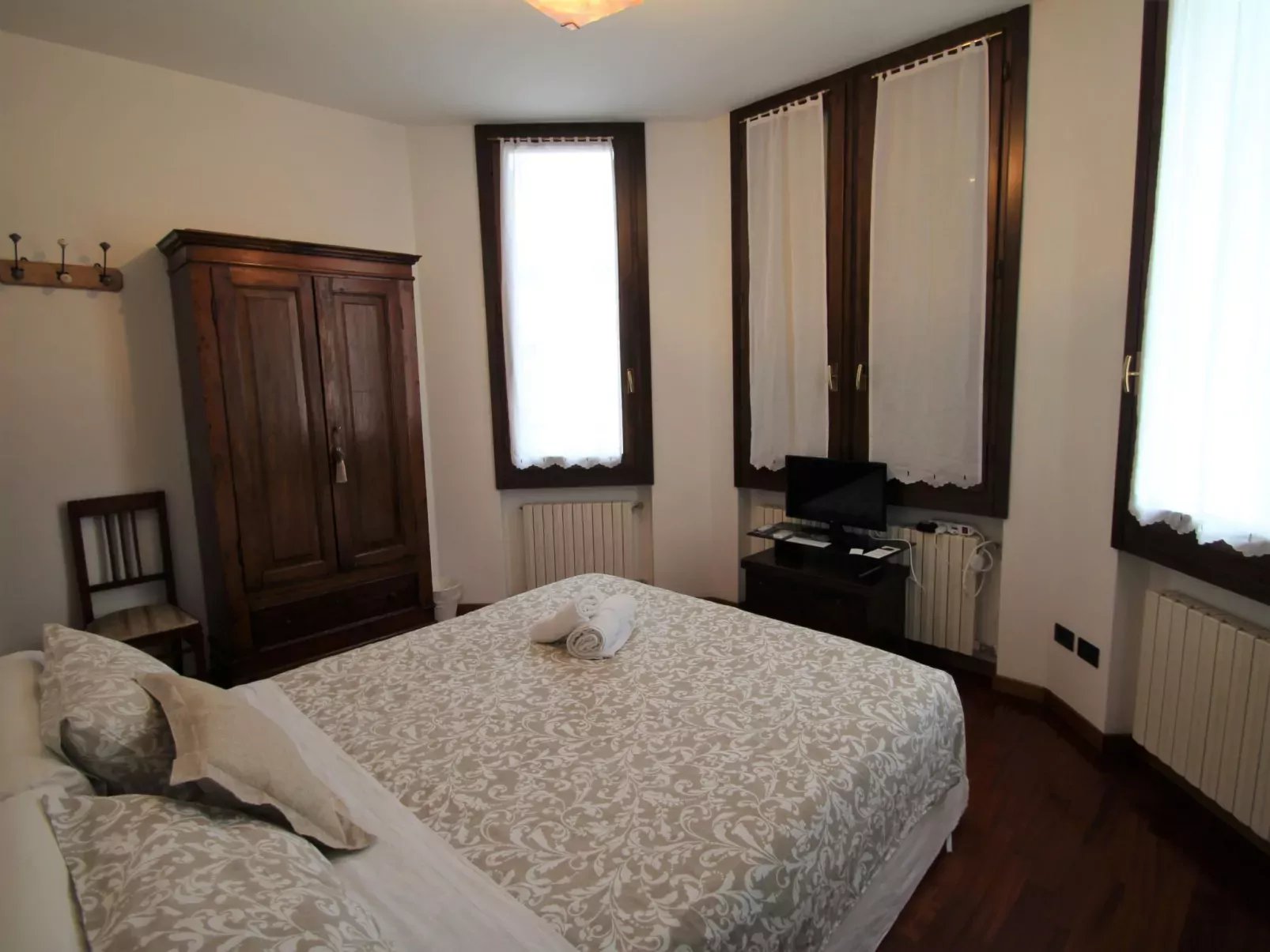 Le Rondini-Inside