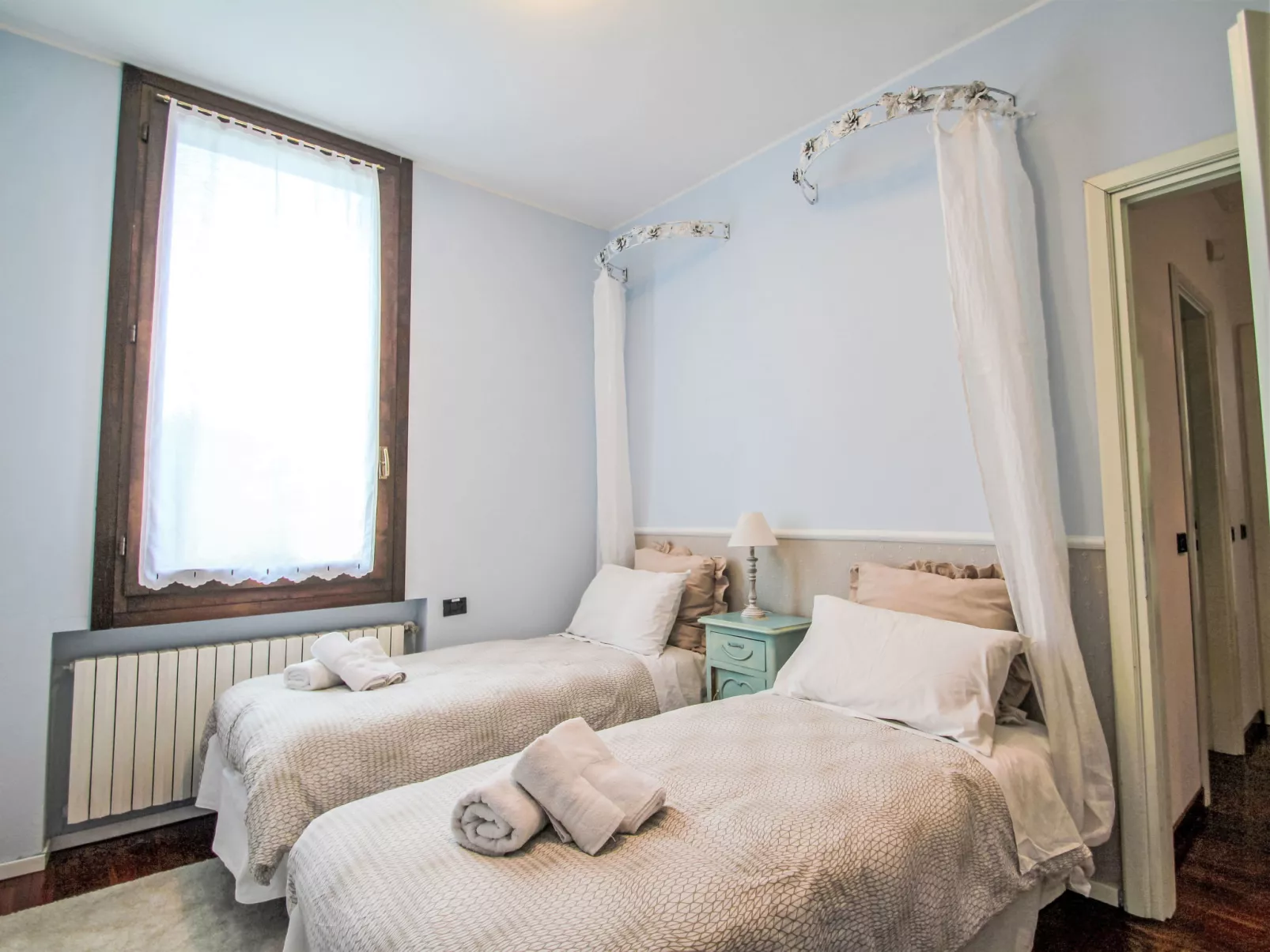 Le Rondini-Inside