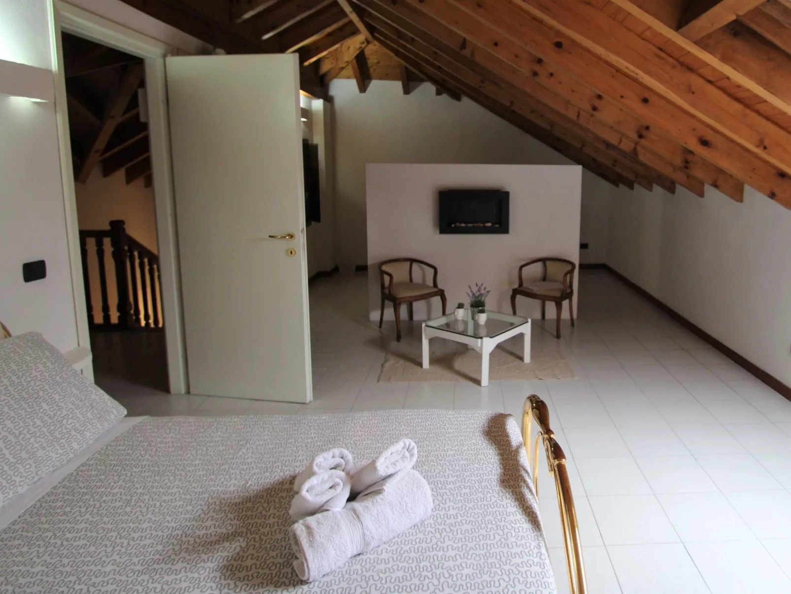 Le Rondini-Inside