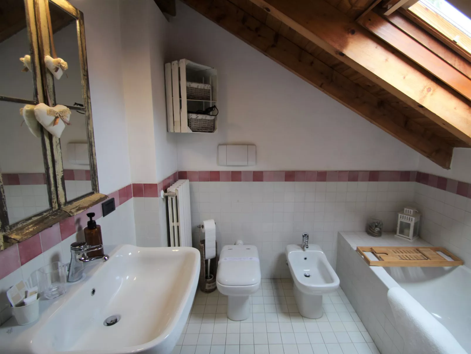 Le Rondini-Inside