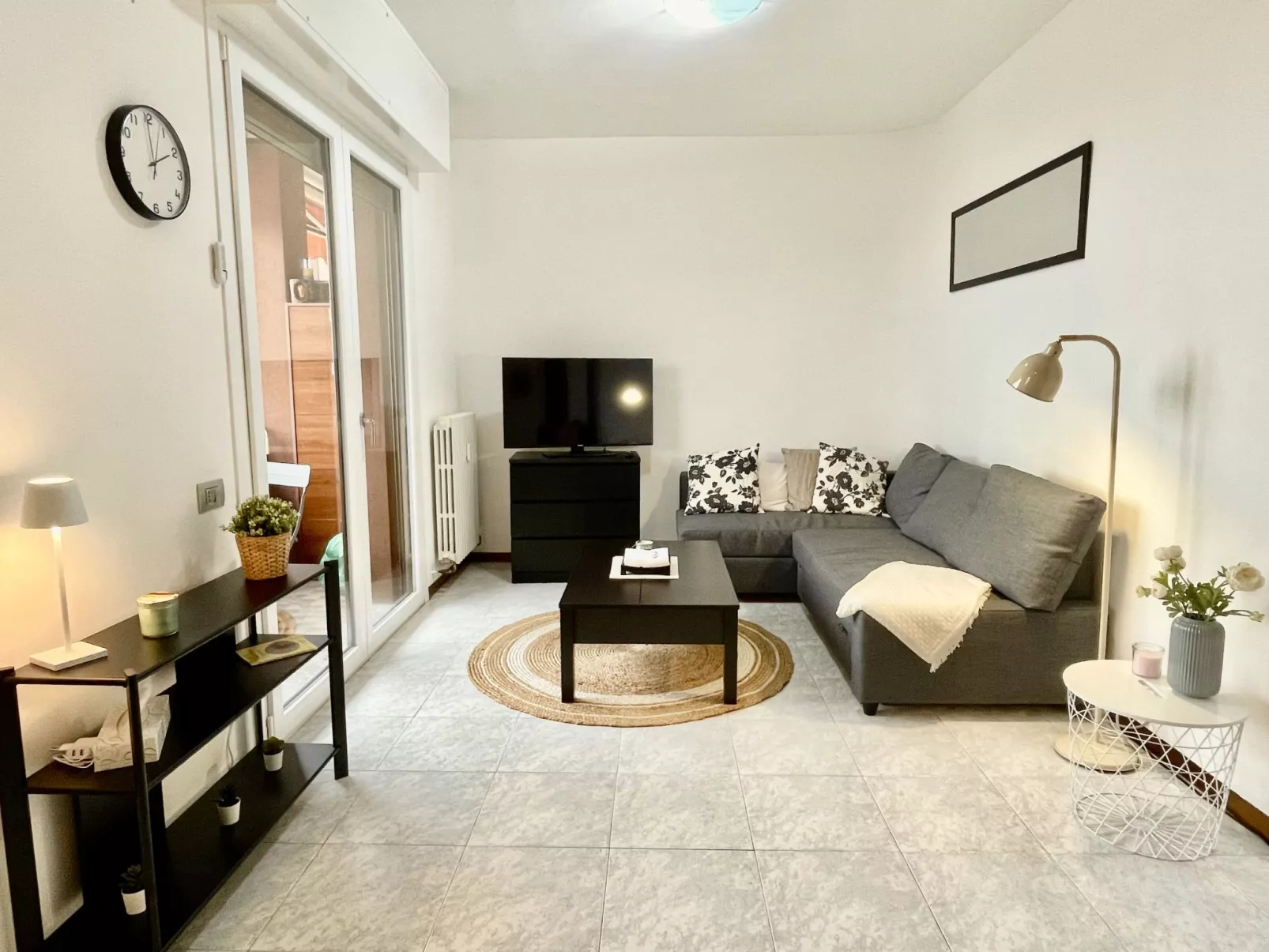 Bellano Lakeview Apartment-Dedans