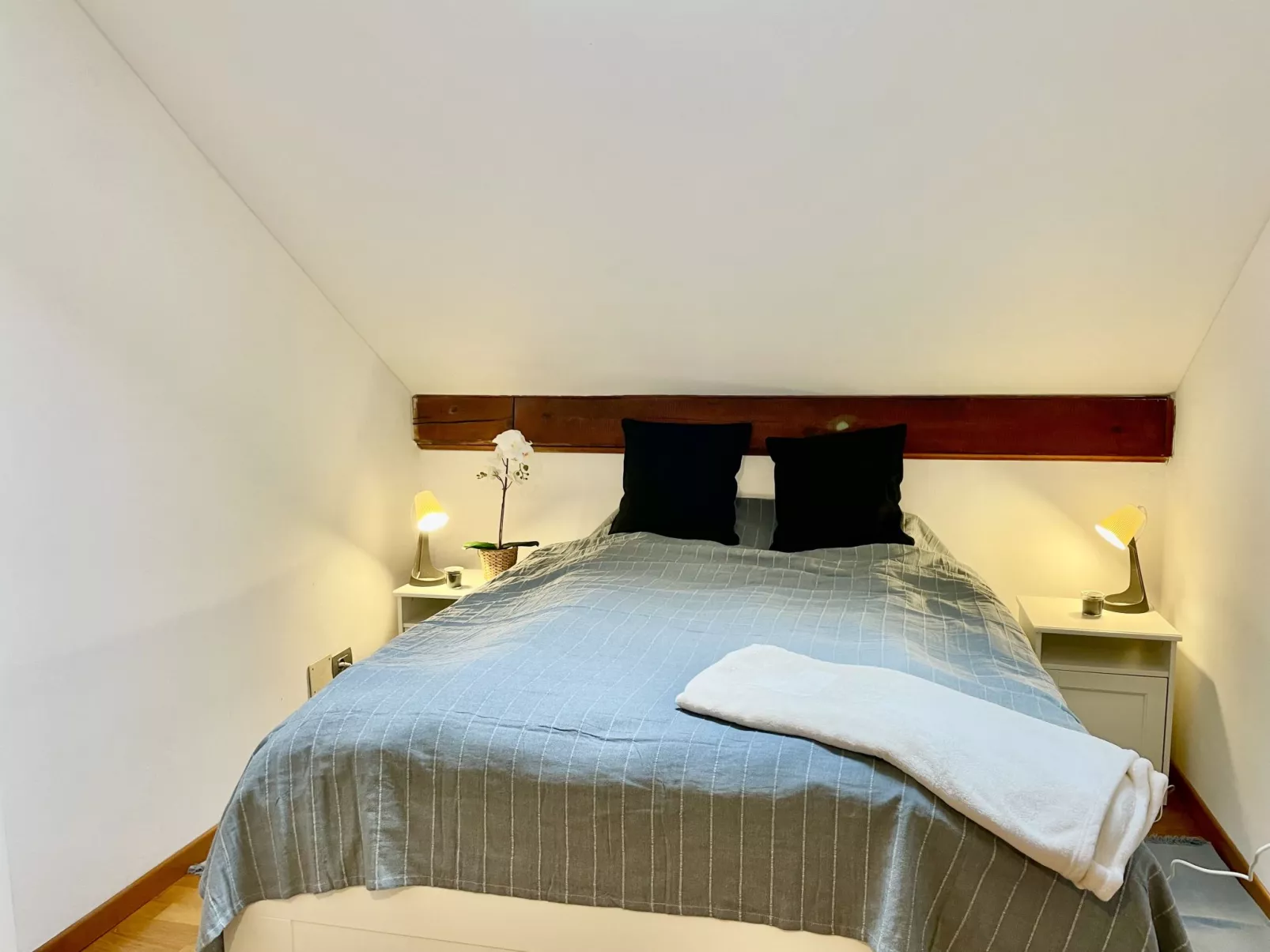 Bellano Lakeview Apartment-Dedans