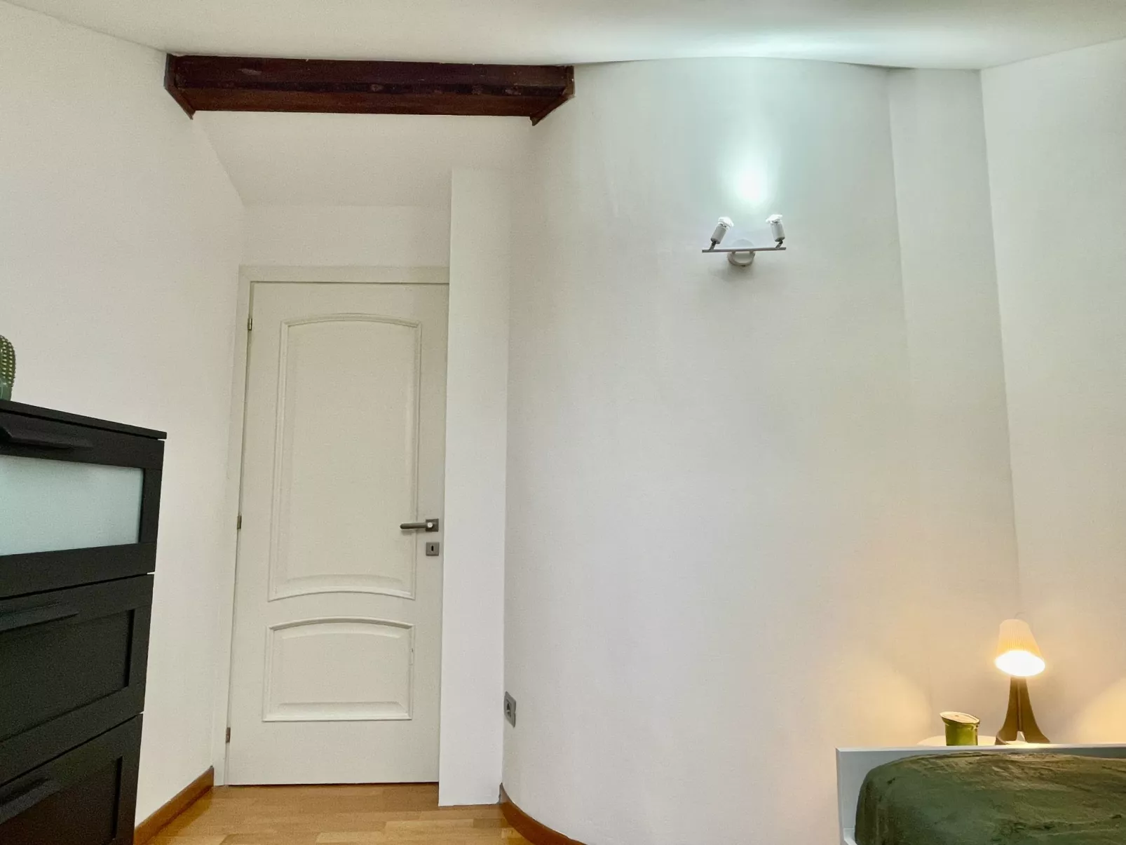 Bellano Lakeview Apartment-Dedans