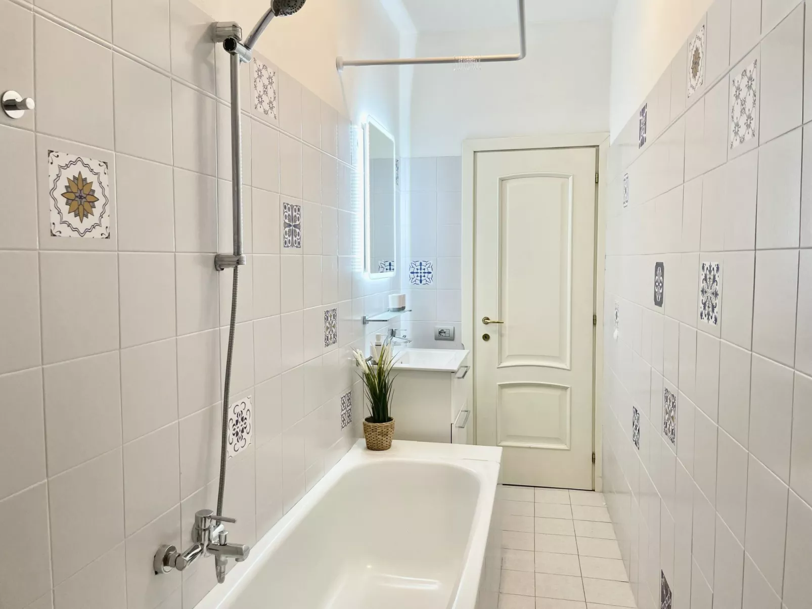 Bellano Lakeview Apartment-Dedans