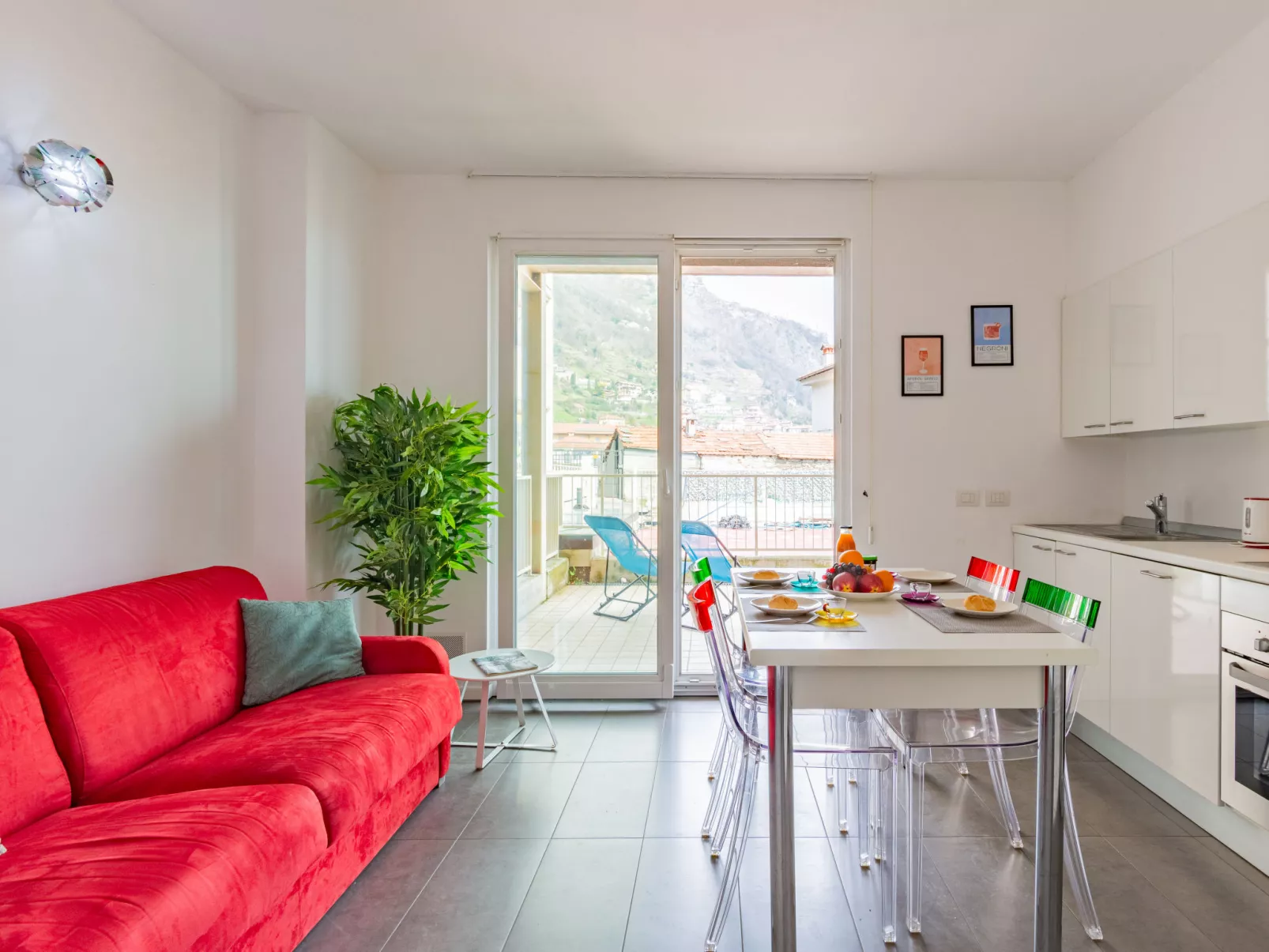 Vista Lago-Inside