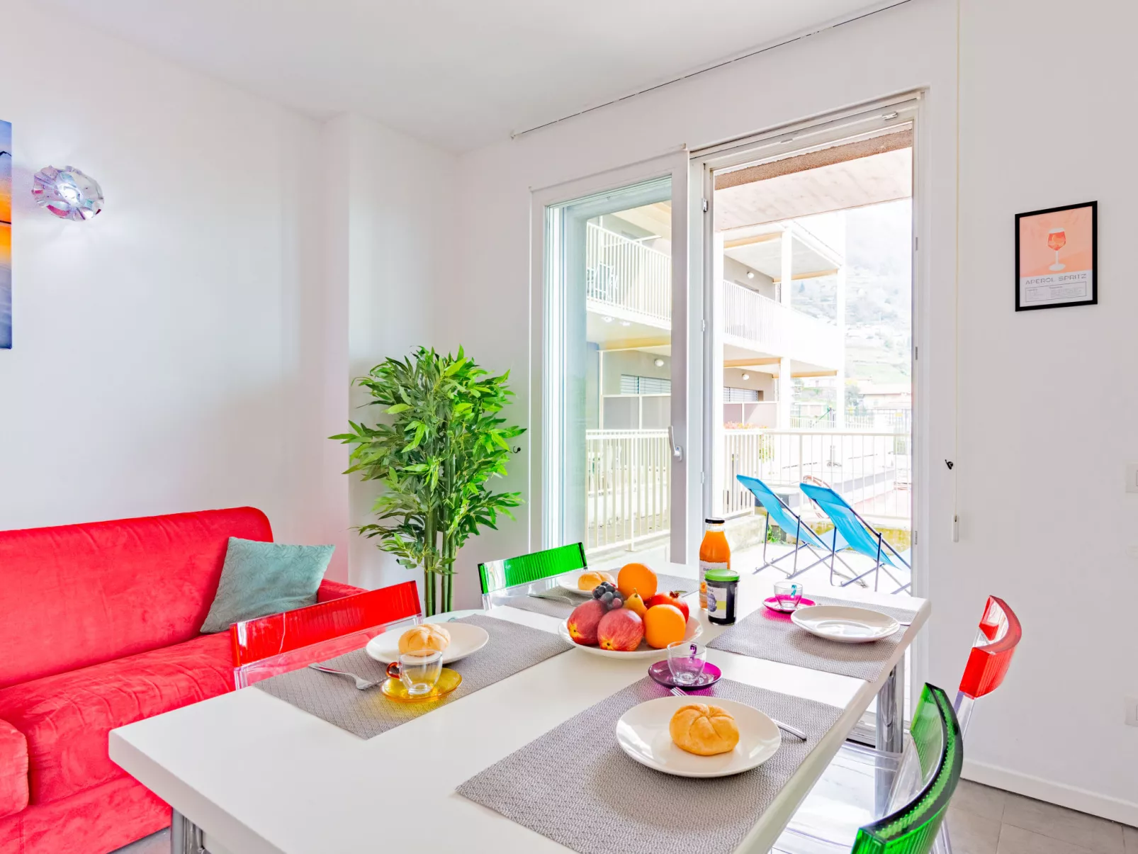 Vista Lago-Inside