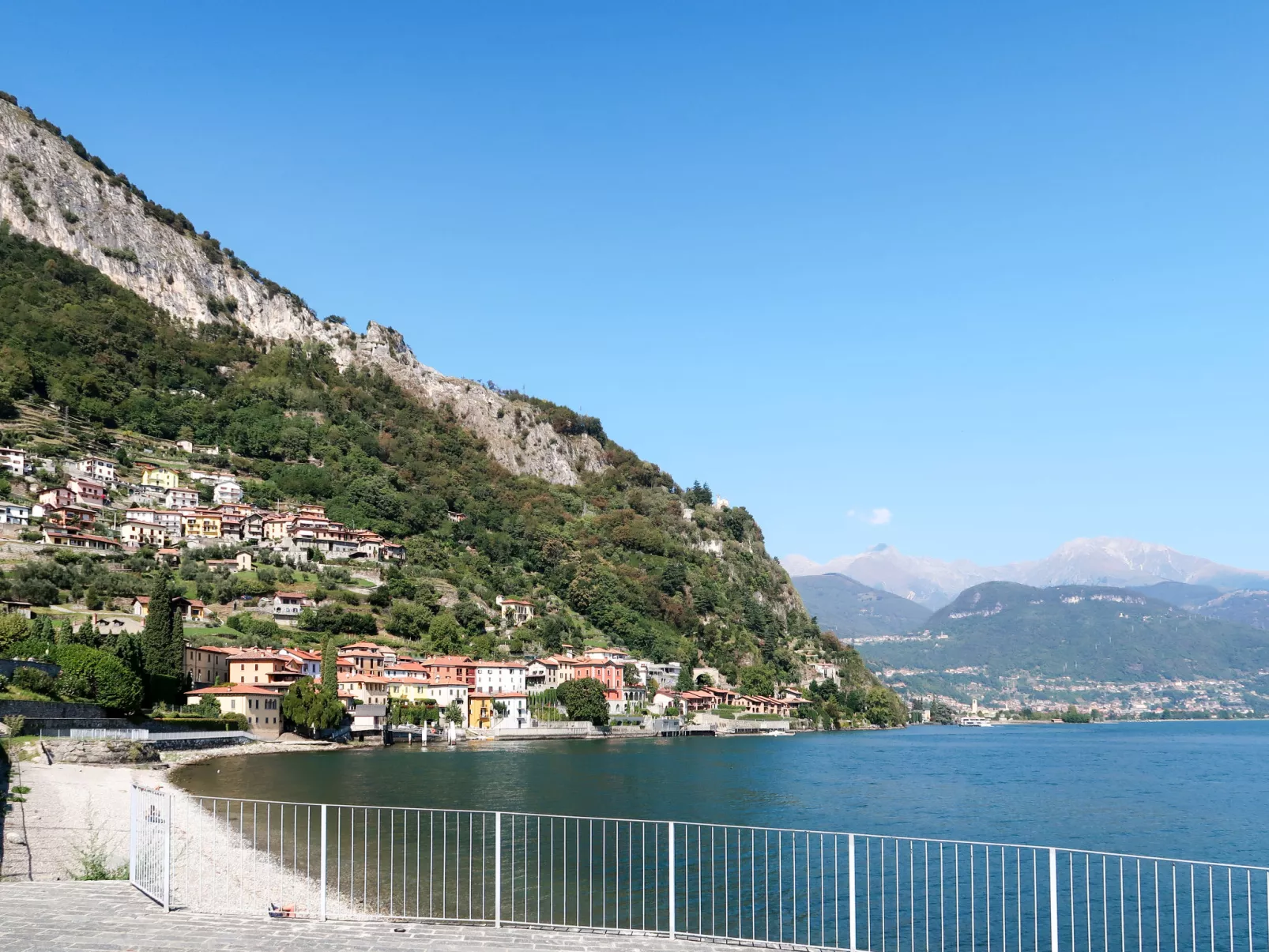 Vista Lago-Area