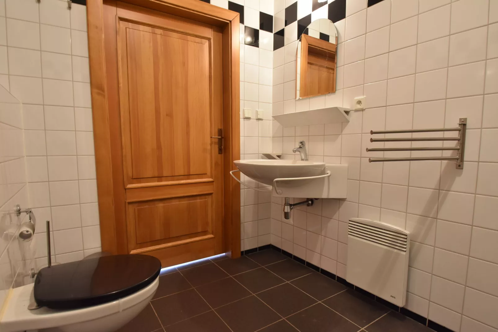 Koruna 12 persoons woning-Bathroom