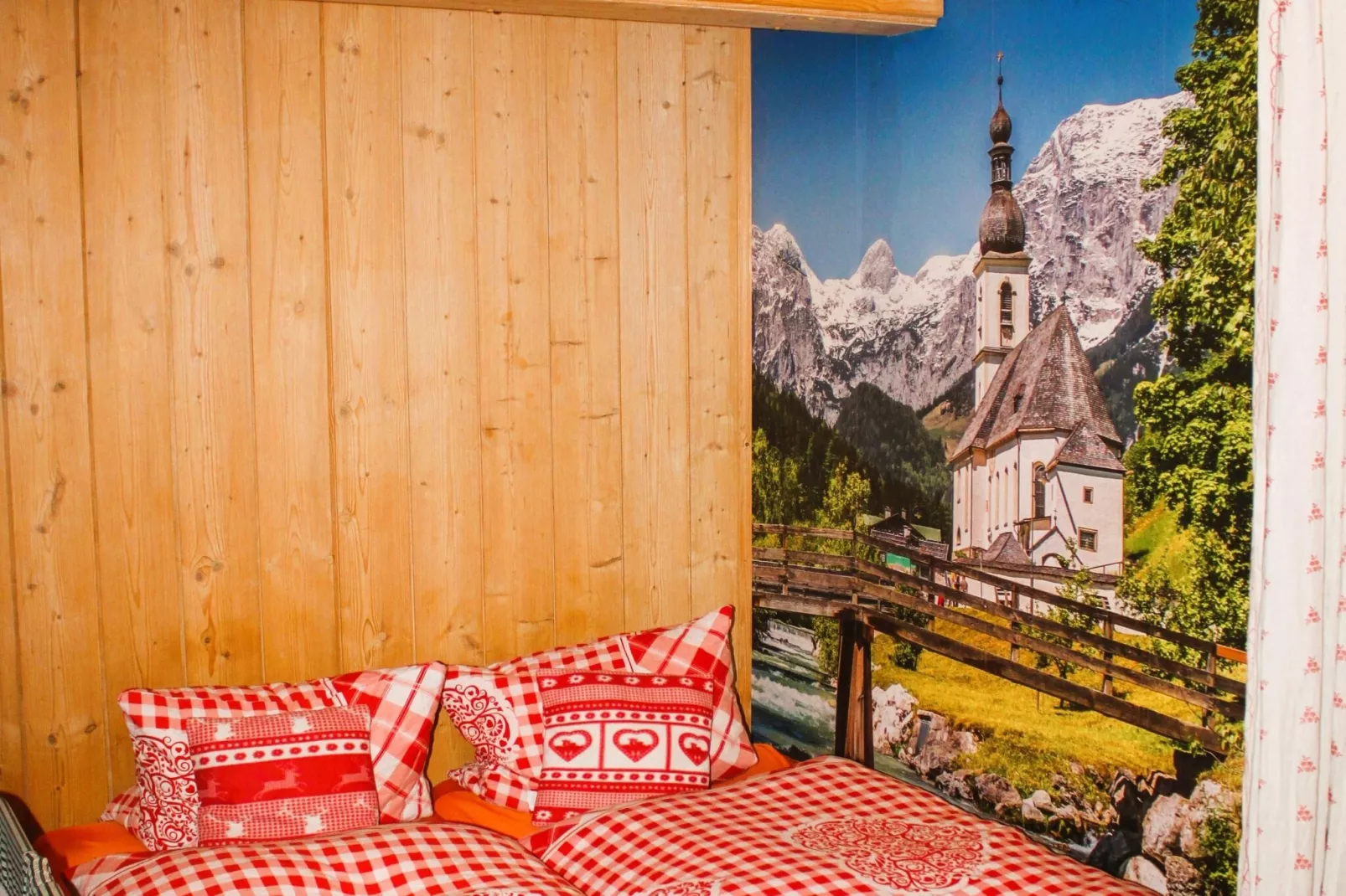 Ferienwohnung Siegsdorf in Bayern-Bedroom