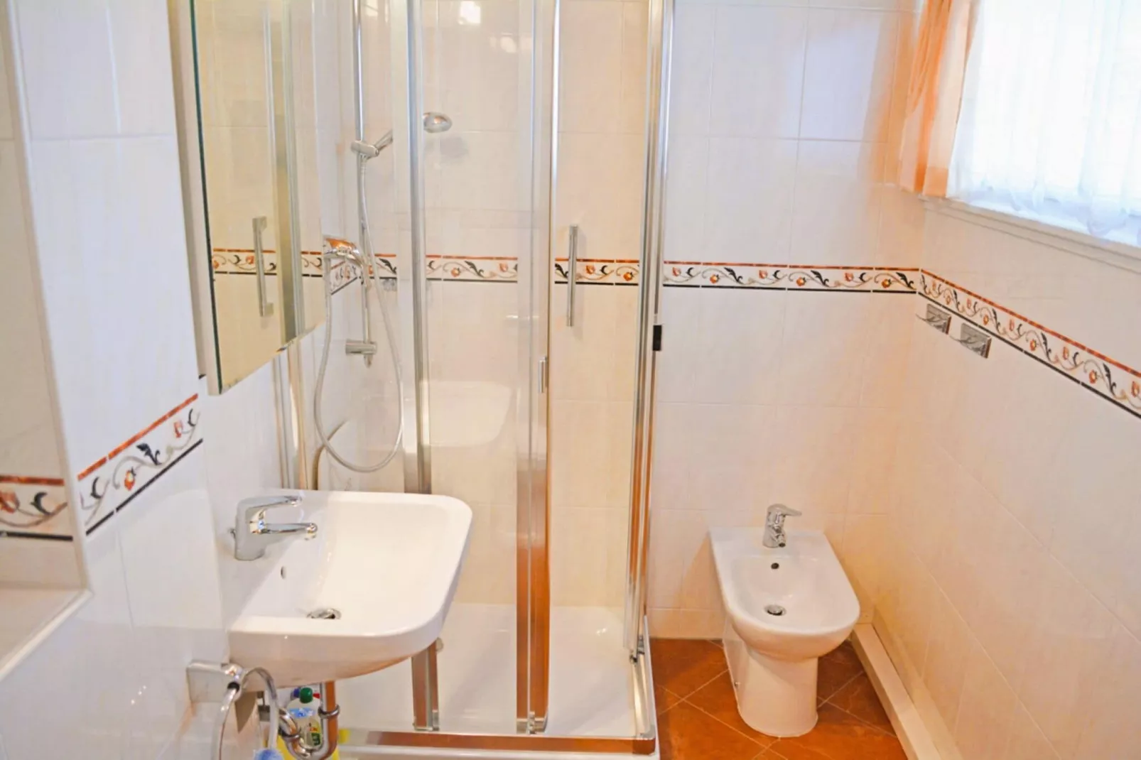 Ferienwohnung Siegsdorf in Bayern-Bathroom