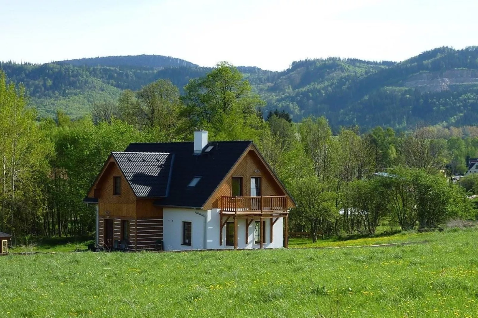 Koruna 12 persoons woning-Exterior summer