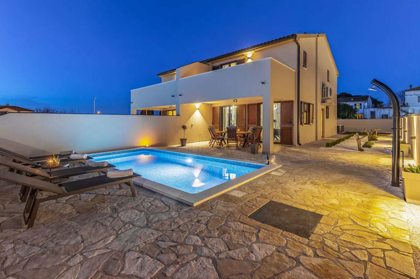 Villa Bella-Exterior summer