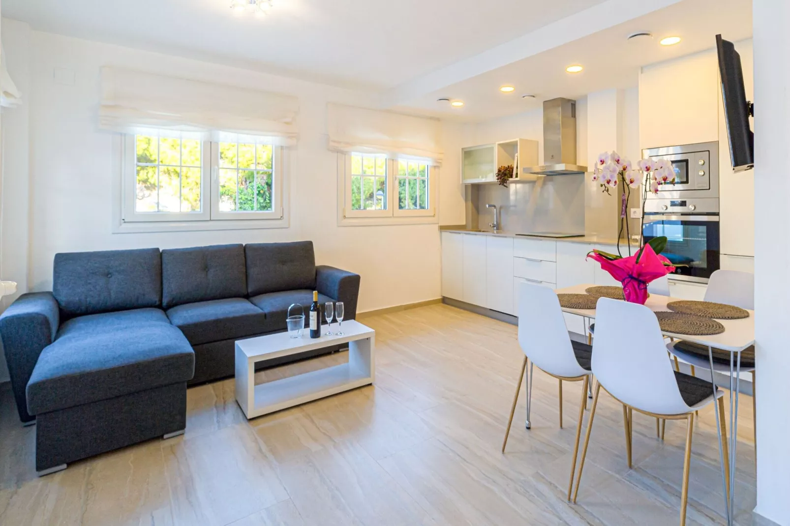 Luz y Playa Moraira-Living room