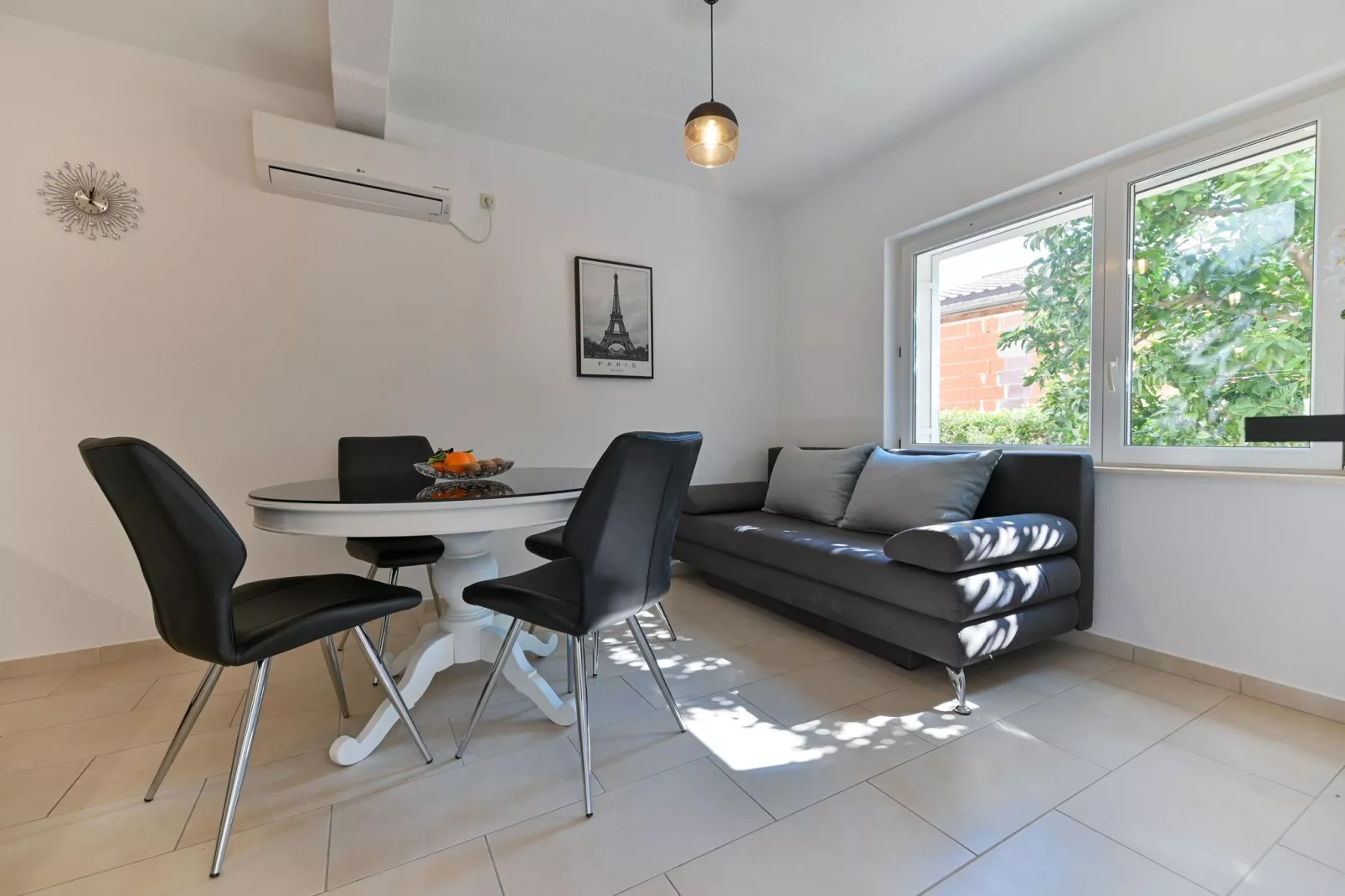 Apartment Verica-Living room