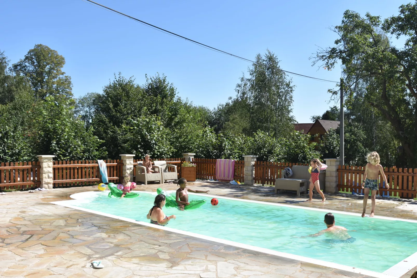 Koruna 12 persoons woning-Pool