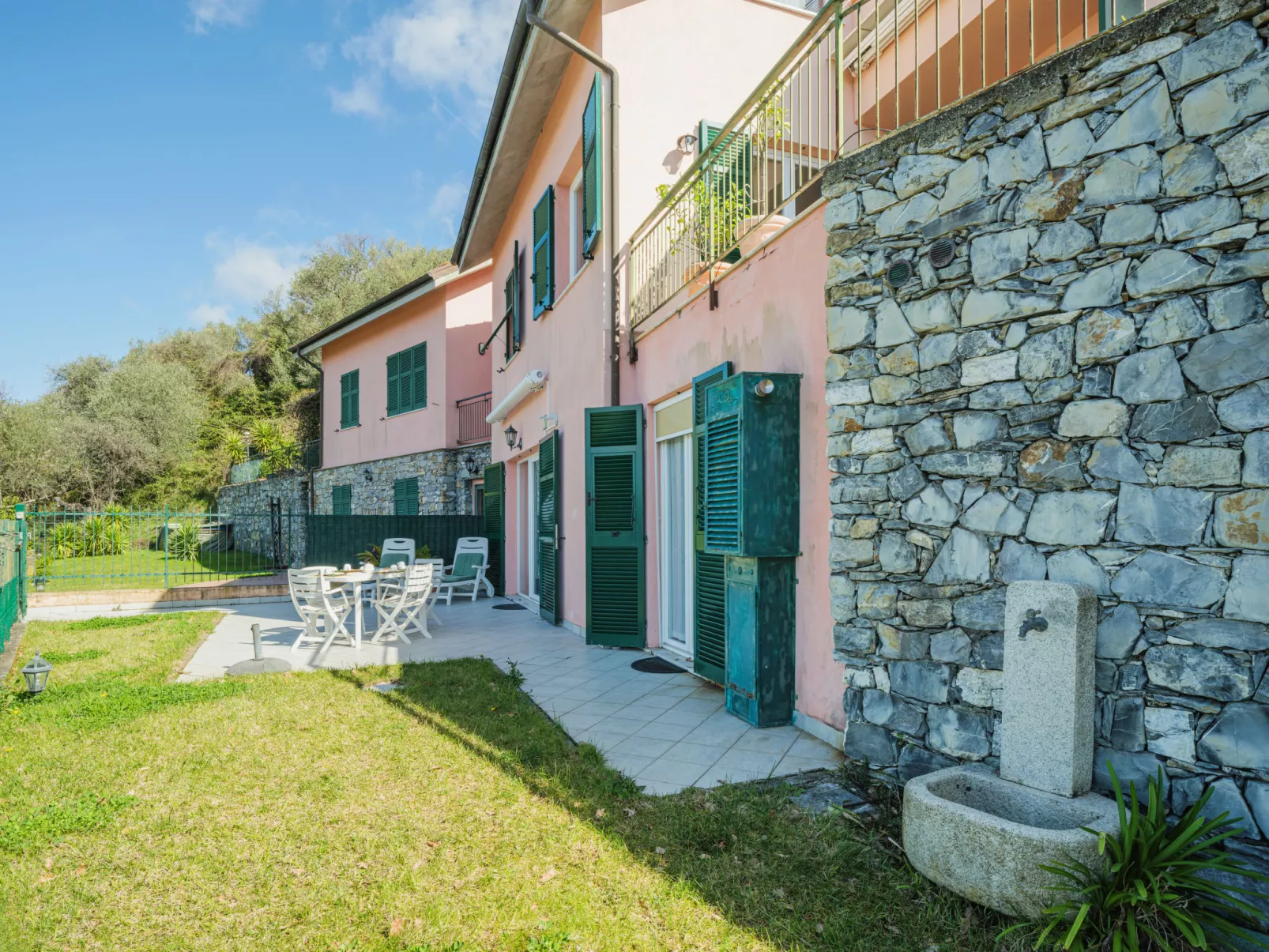 Casa di Moneglia-Outside