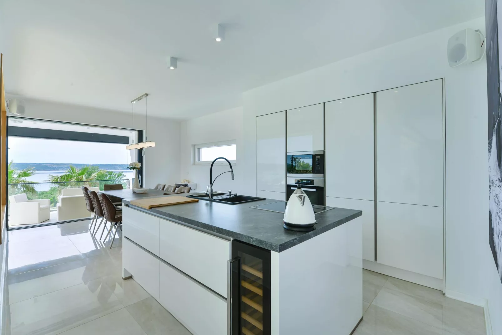 VILLA MICHELLE-Kitchen