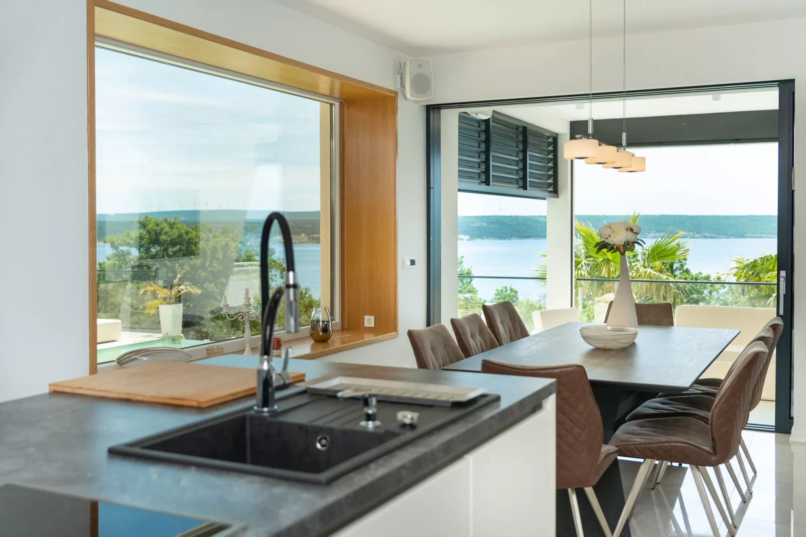 VILLA MICHELLE-Kitchen