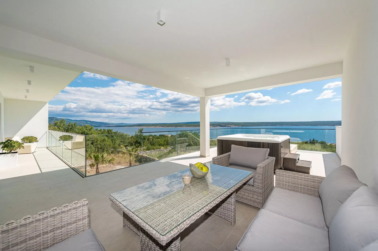VILLA MICHELLE-Terrace balcony