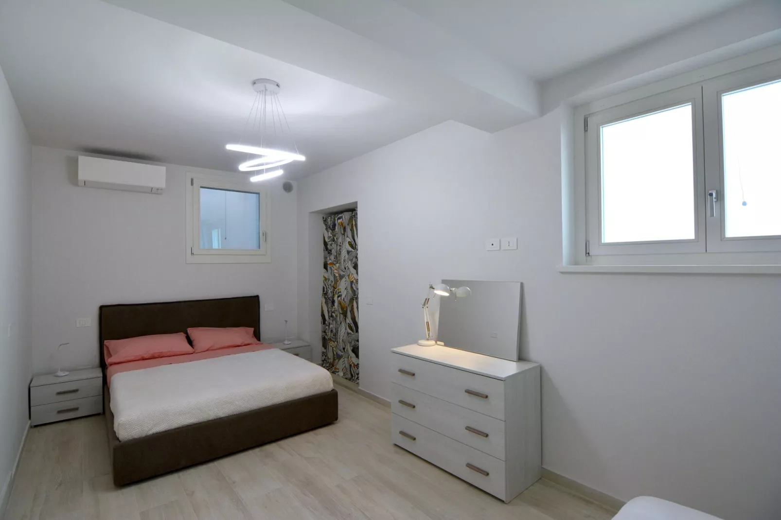 Infiniti Colli-Bedroom