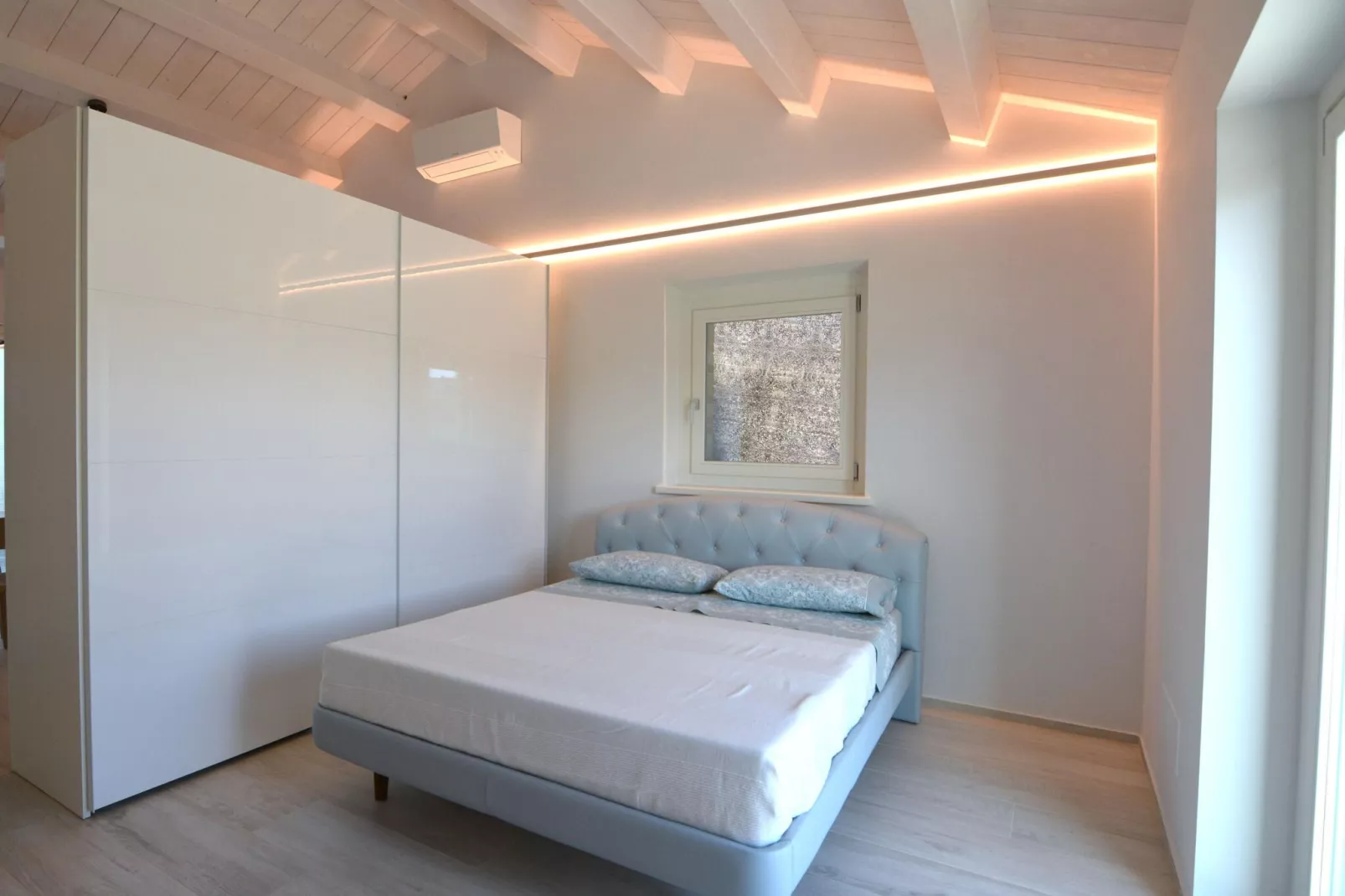Infiniti Colli-Bedroom