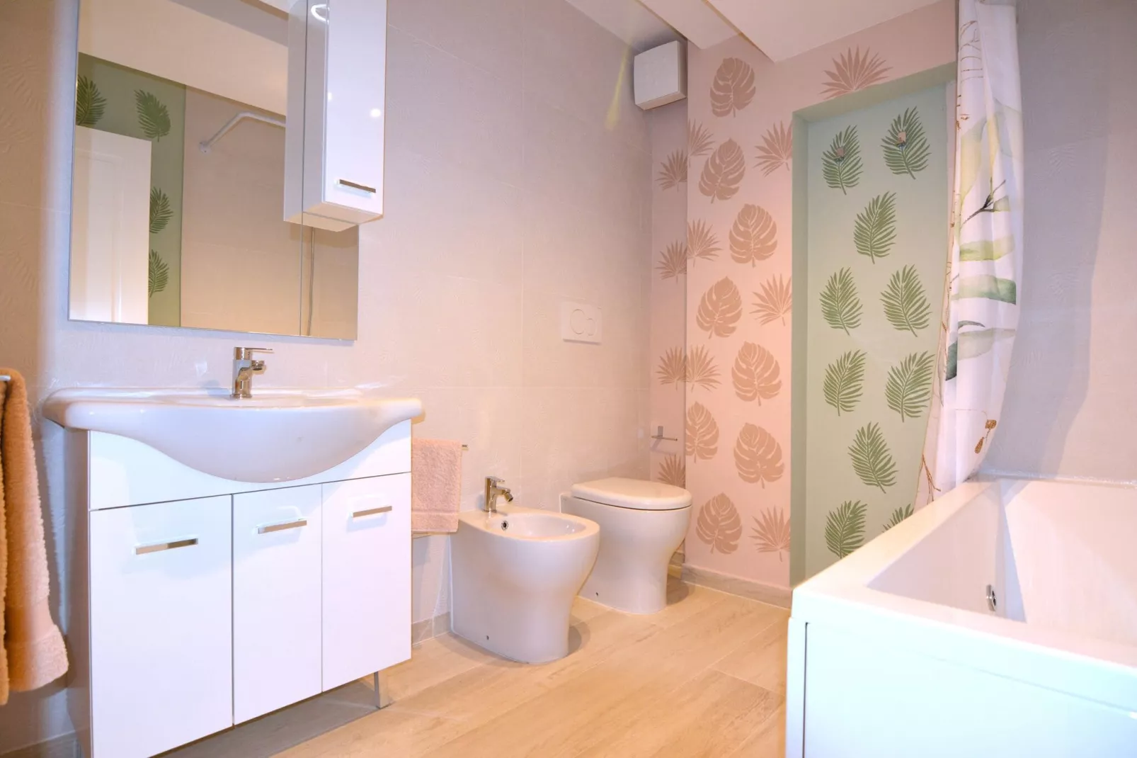 Infiniti Colli-Bathroom