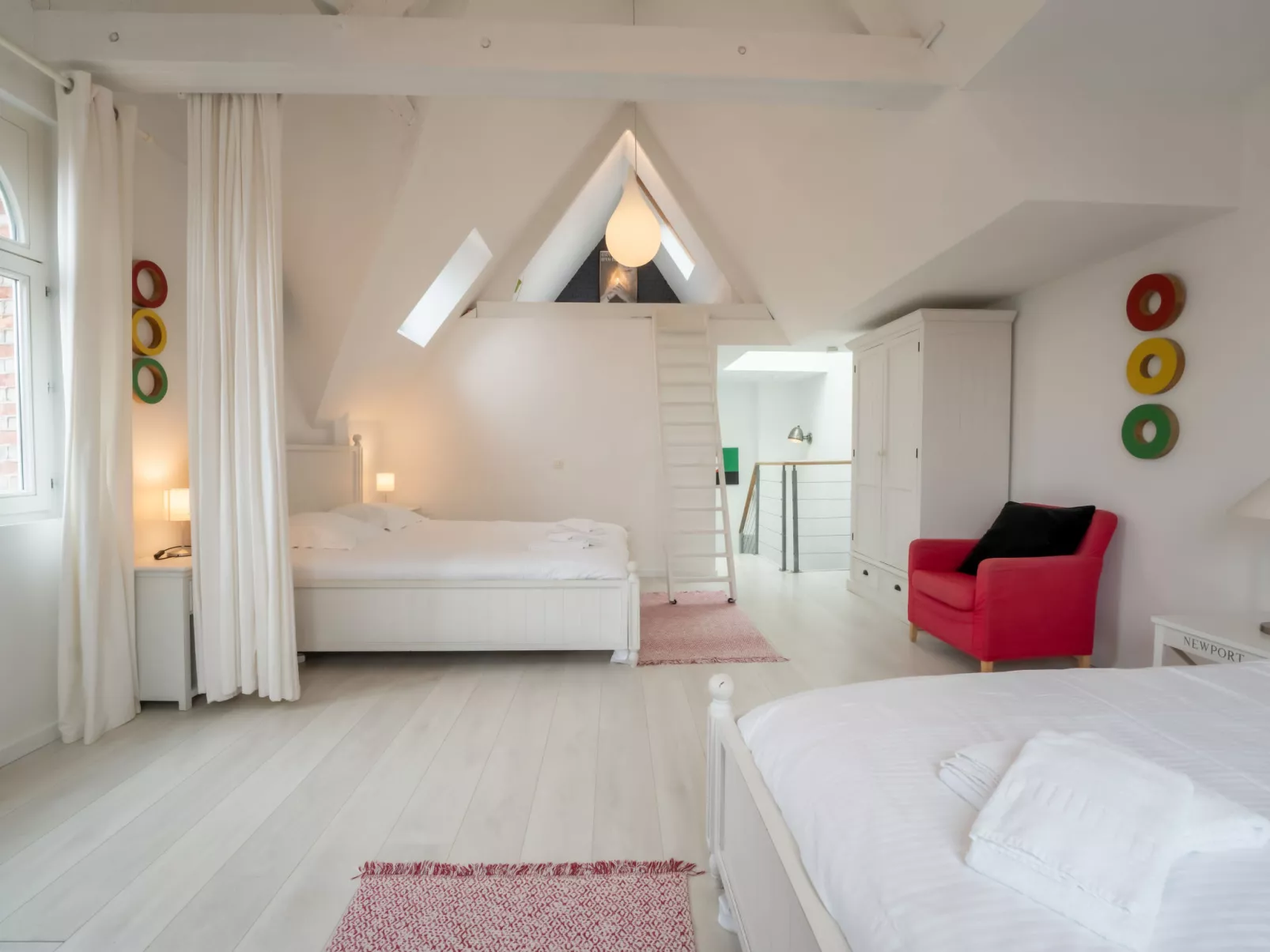 Centrally located "Charlemagne I"-Inside