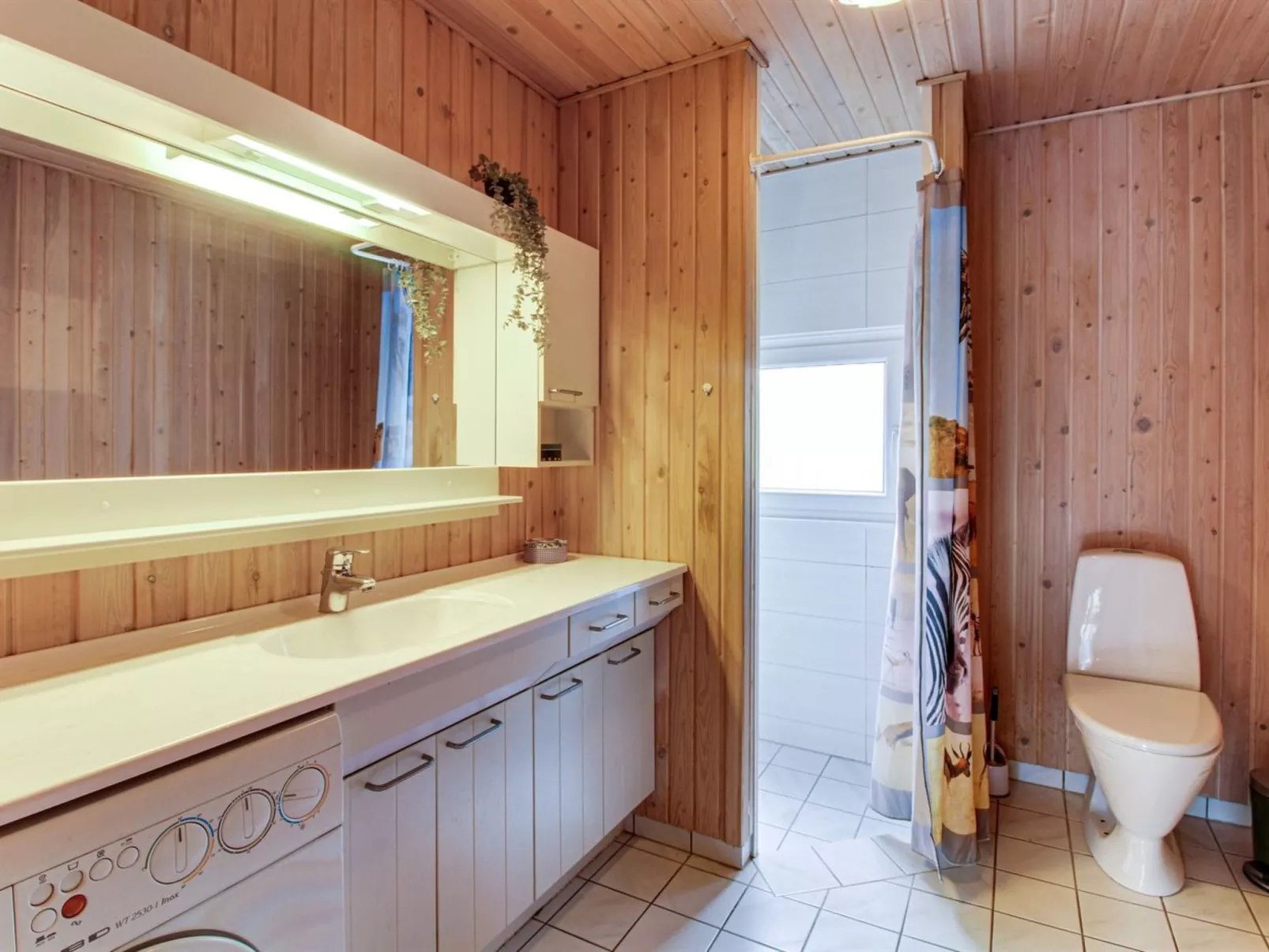 "Amela" - 30km from the sea-Inside