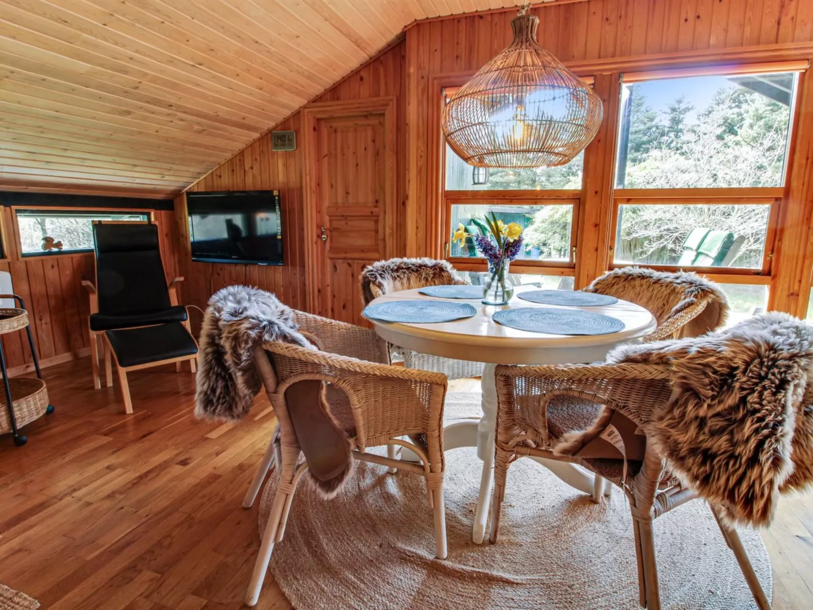 "Amela" - 30km from the sea-Inside