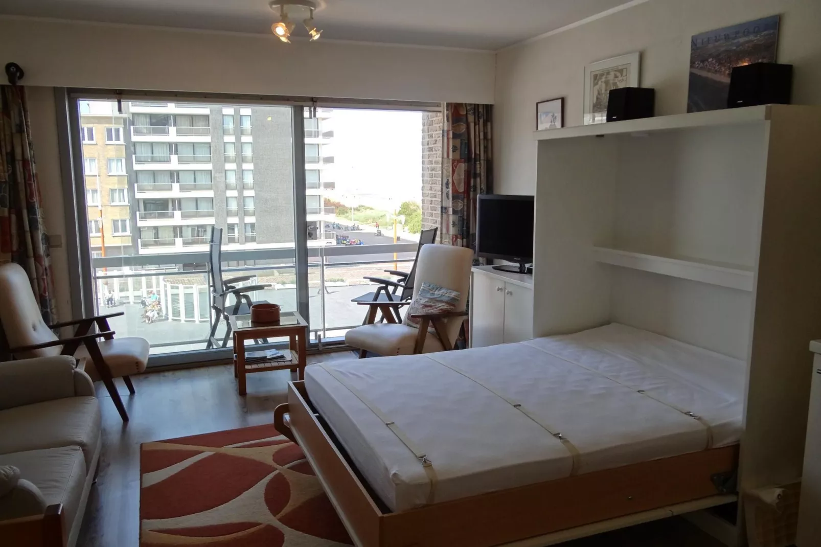 SUNFLOWER 301-Bedroom