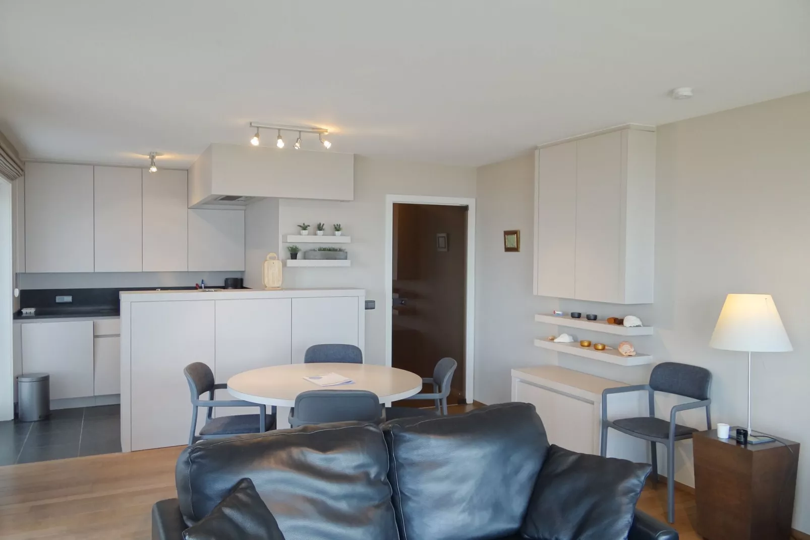 SEAWIND 503-Living room