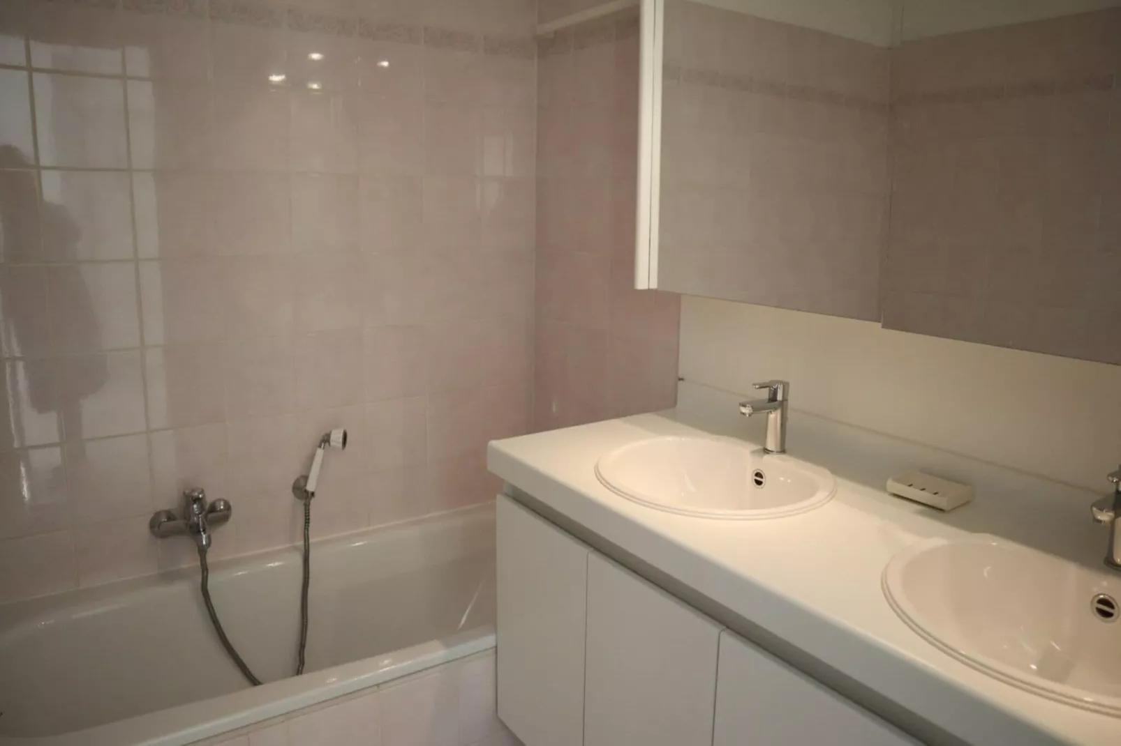SCORPIO B 401-Bathroom