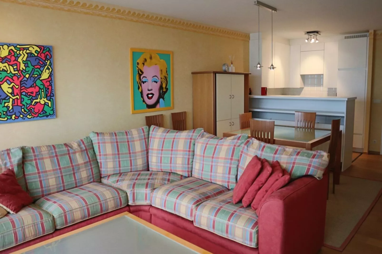 SEASIGHT A 0704GAR-Living room