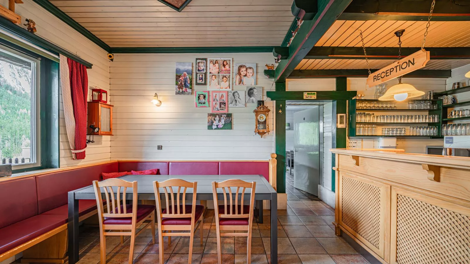 Falkenstein-Recreation room