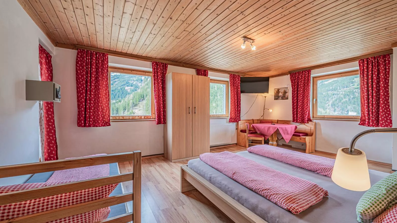Falkenstein-Bedroom
