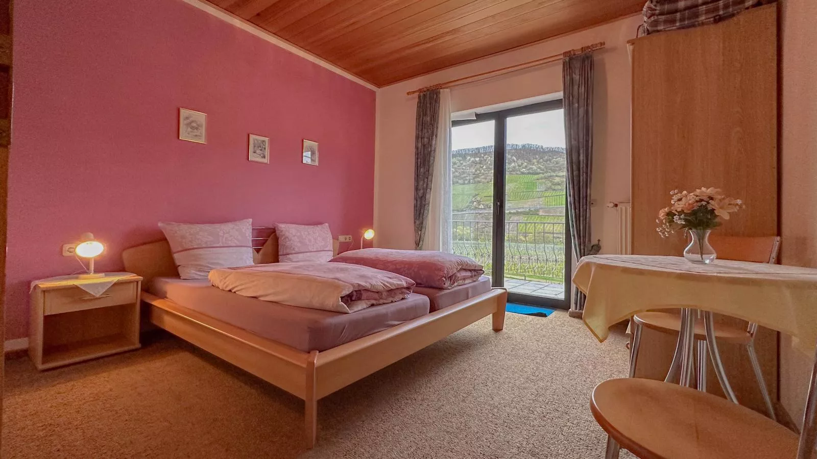 Hermes-Lex-Bedroom