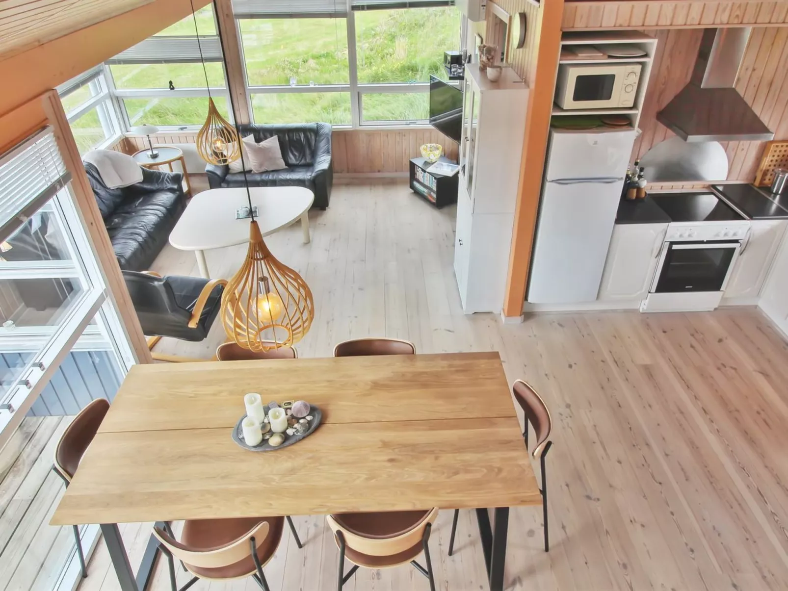 "Mitre" - 300m from the sea-Inside