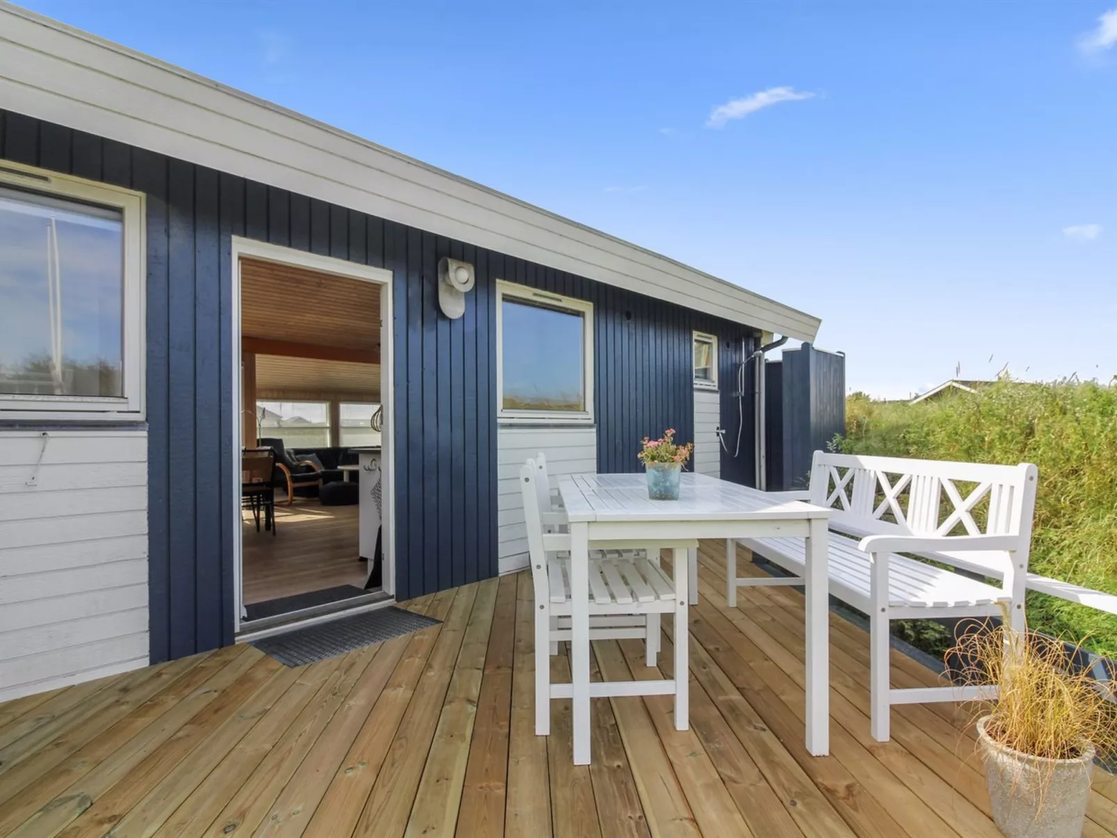 "Mitre" - 300m from the sea-Outside