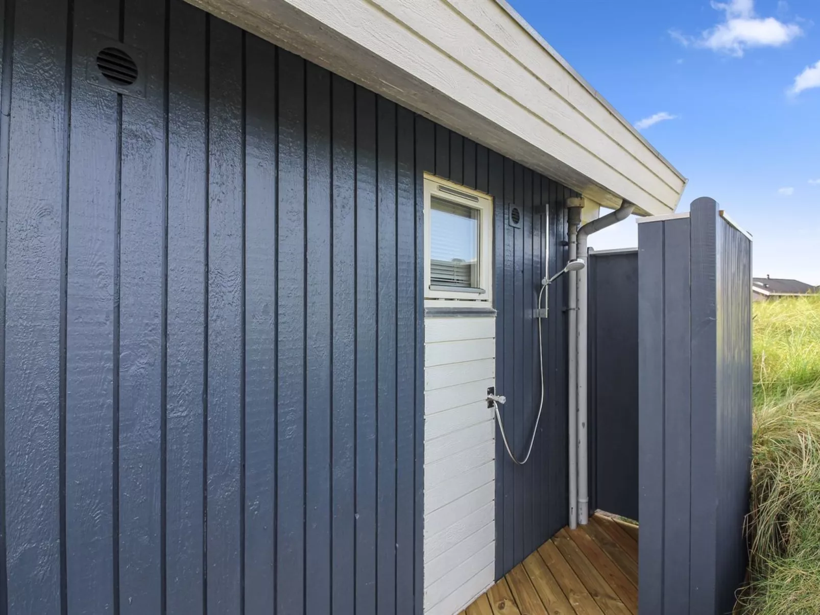 "Mitre" - 300m from the sea-Outside