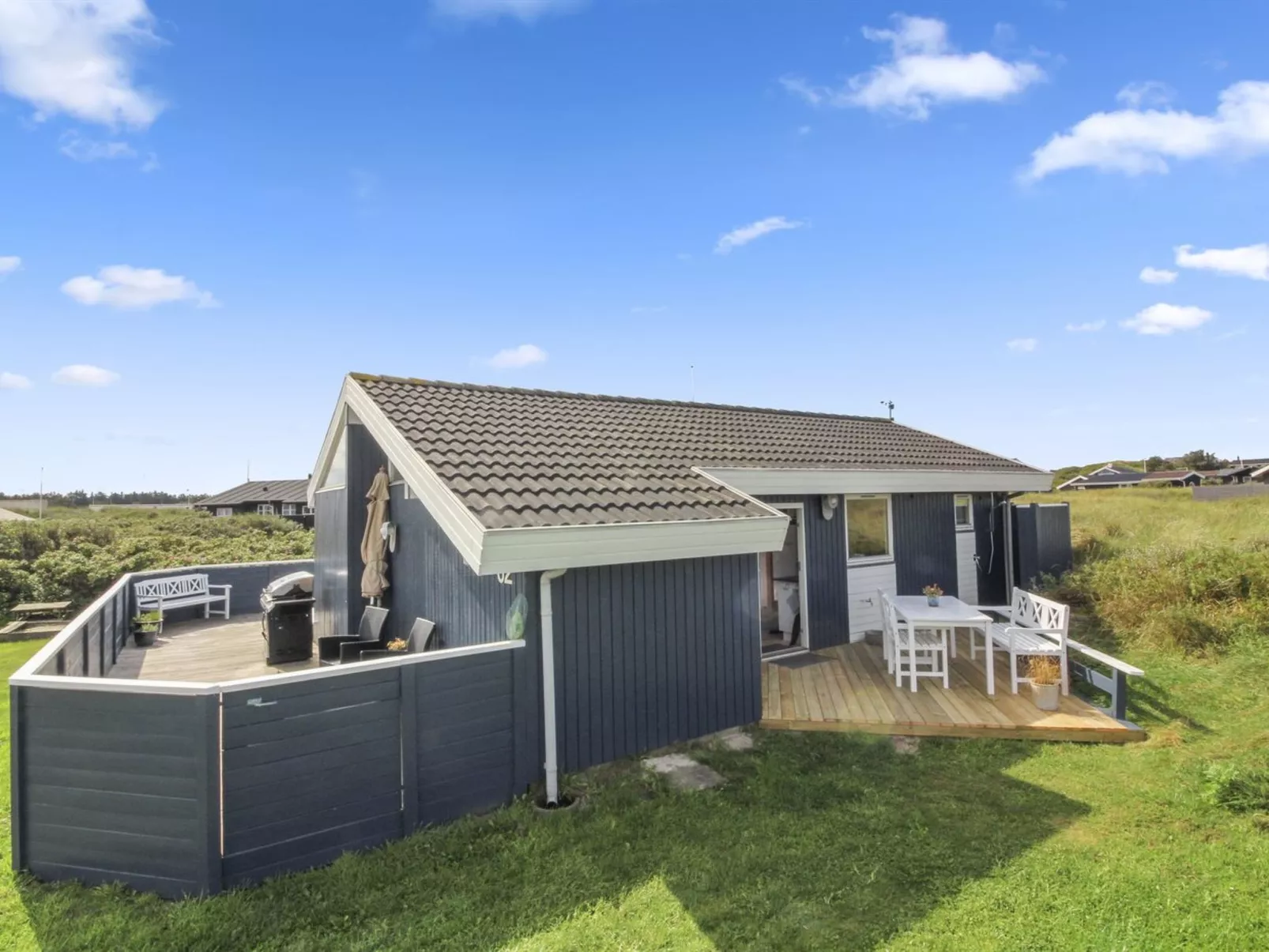 "Mitre" - 300m from the sea-Outside