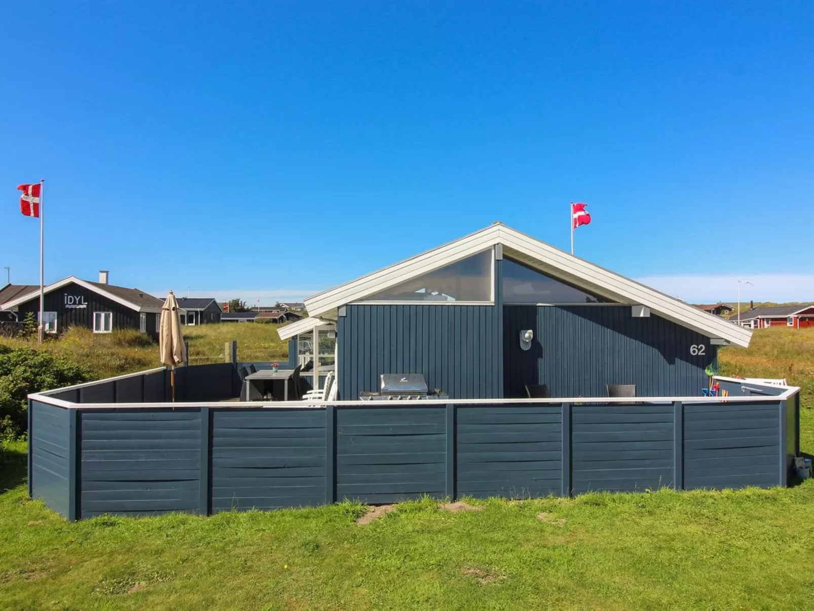 "Mitre" - 300m from the sea-Outside
