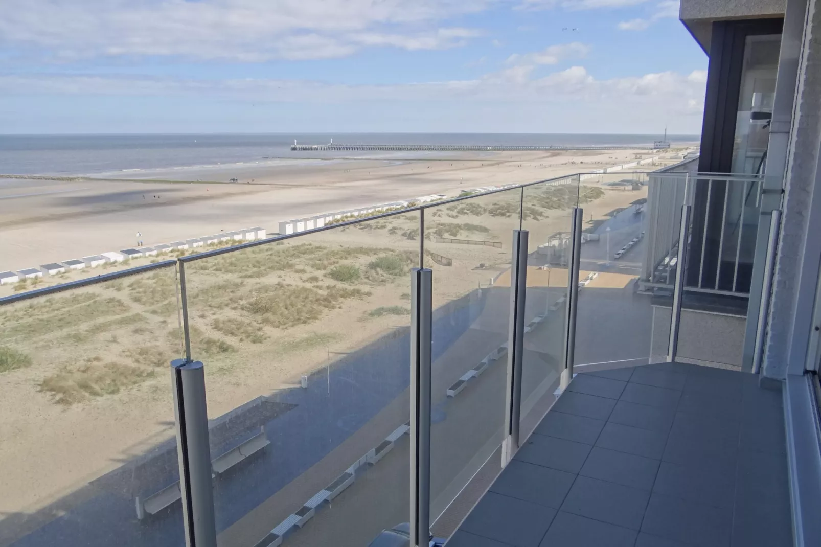 DE BRANDING 601-Terrace balcony