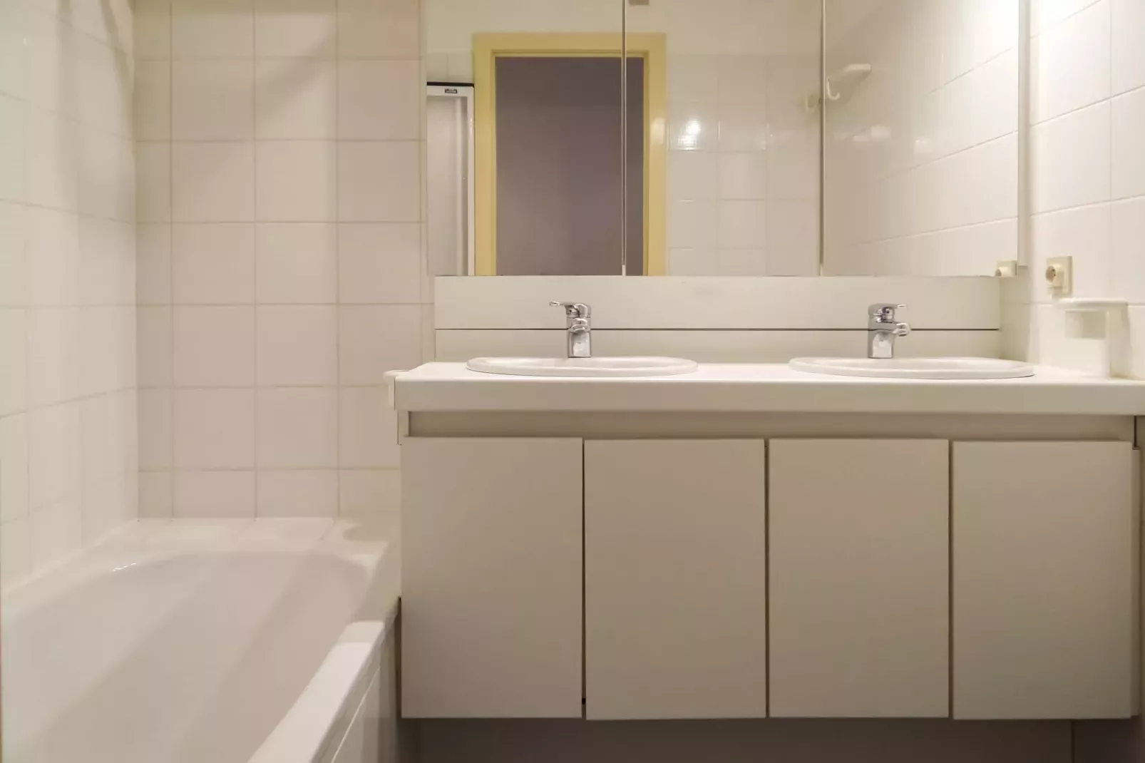 DE BRANDING 601-Bathroom