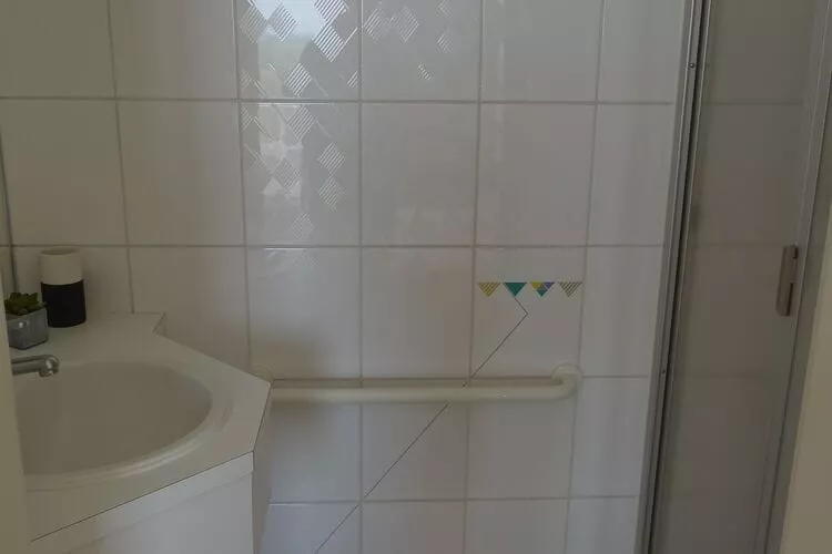 SCORPIO BI-Bathroom