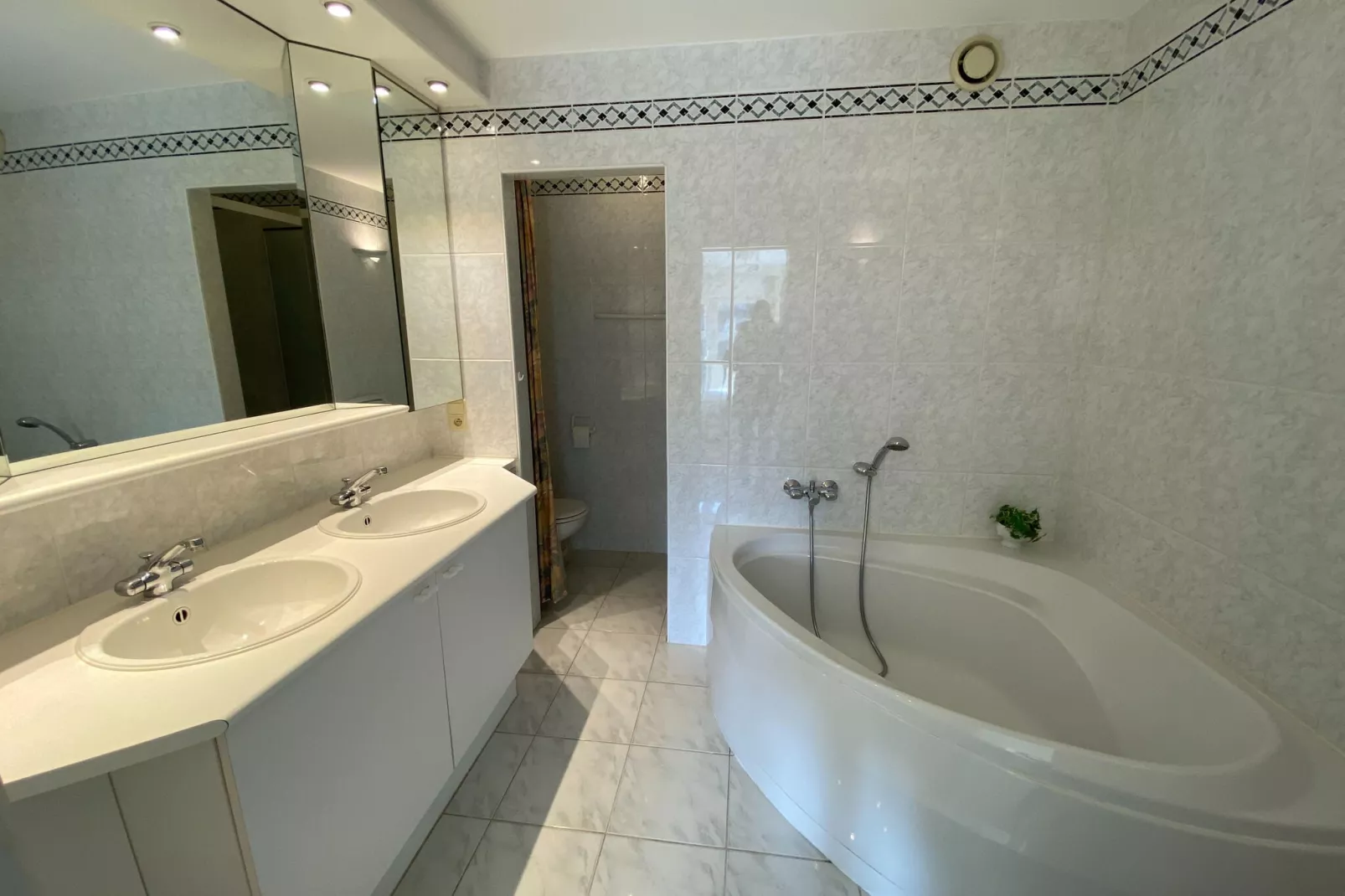 HORIZON 0501GAR-Bathroom