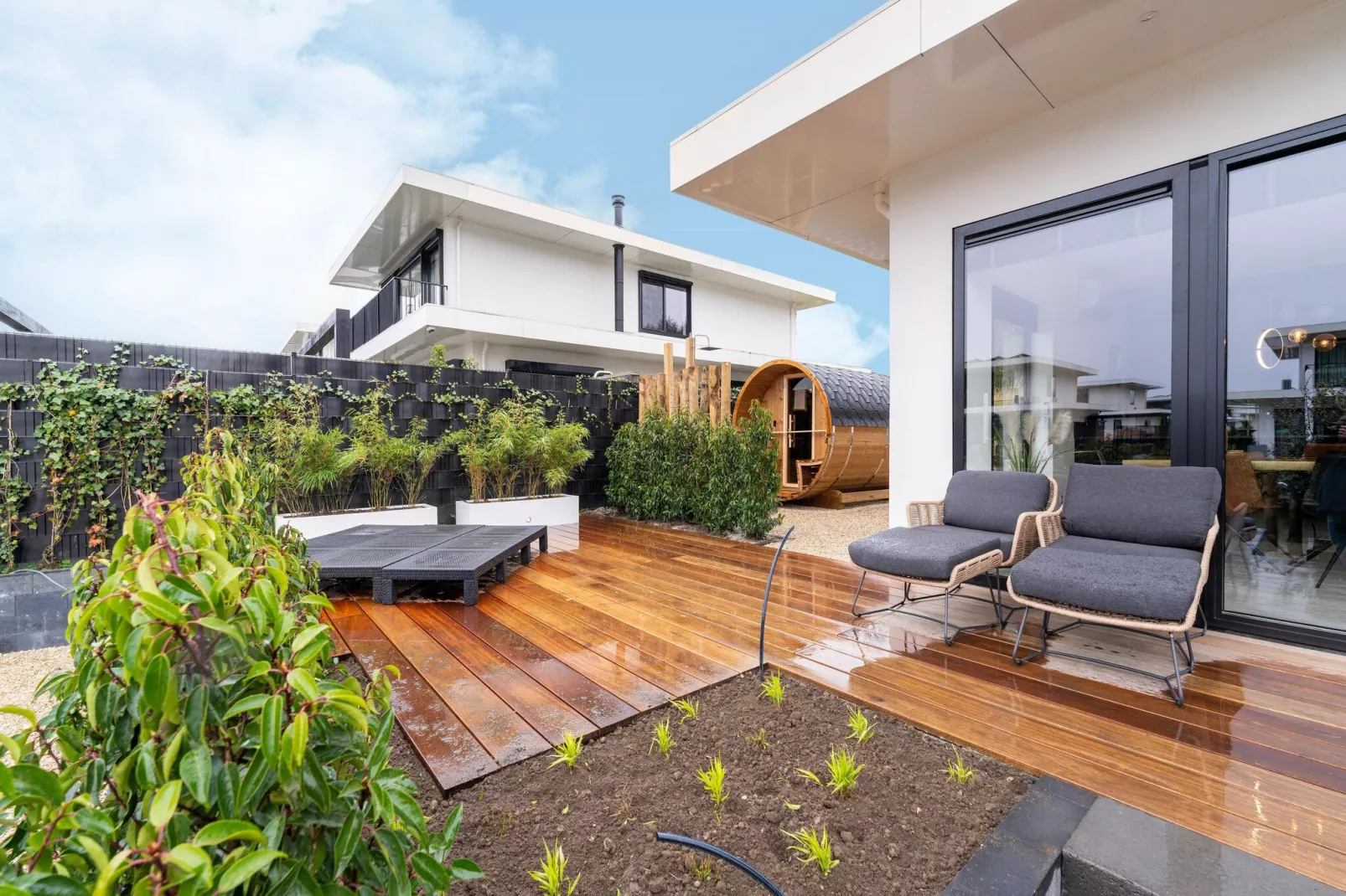 Casa Reyes al Lago 560-Terrace balcony