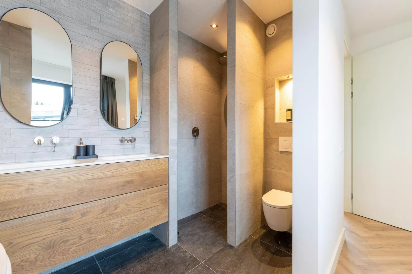 Casa Reyes al Lago 560-Bathroom