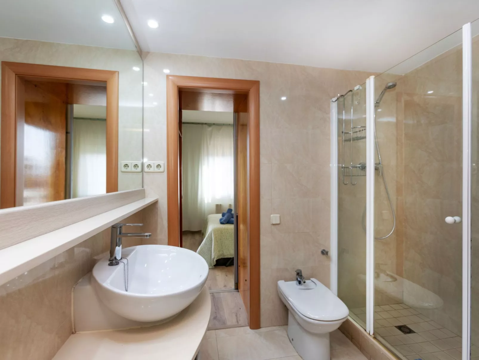 Sants-Montjuic Rambla Badal-Inside