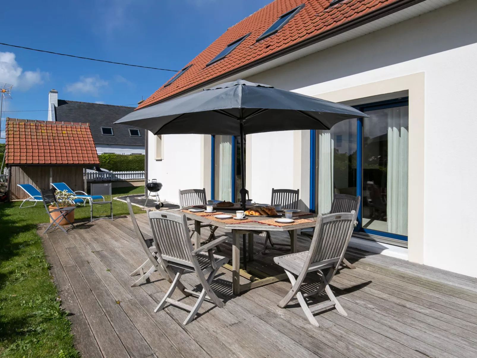 Brign' Beach-Outside