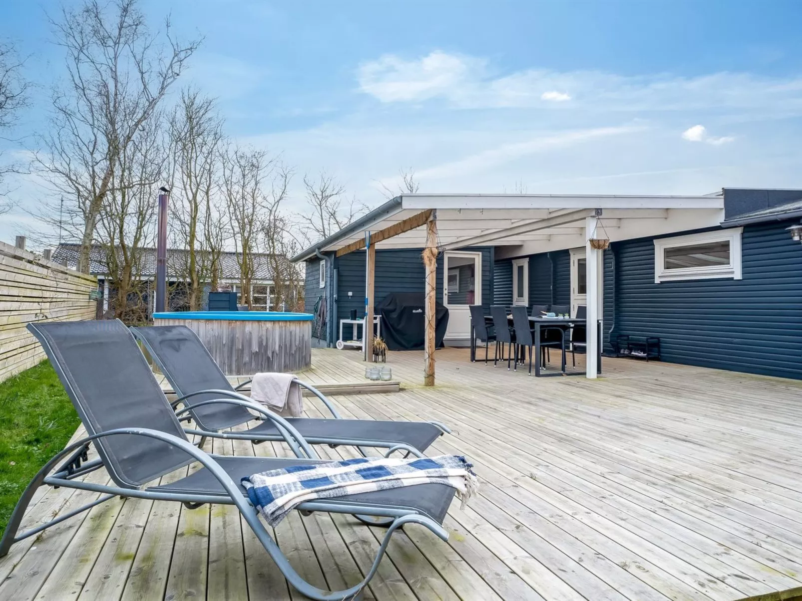 "Holte" - 750m from the sea-Outside